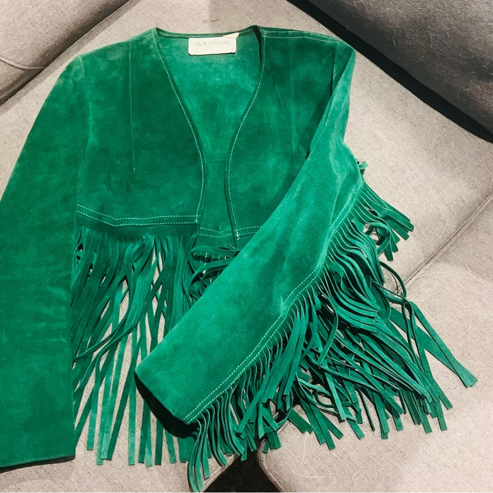 ***VINTAGE*** By: Irving Posluns, made in Canada Kelly Green suede crop …
